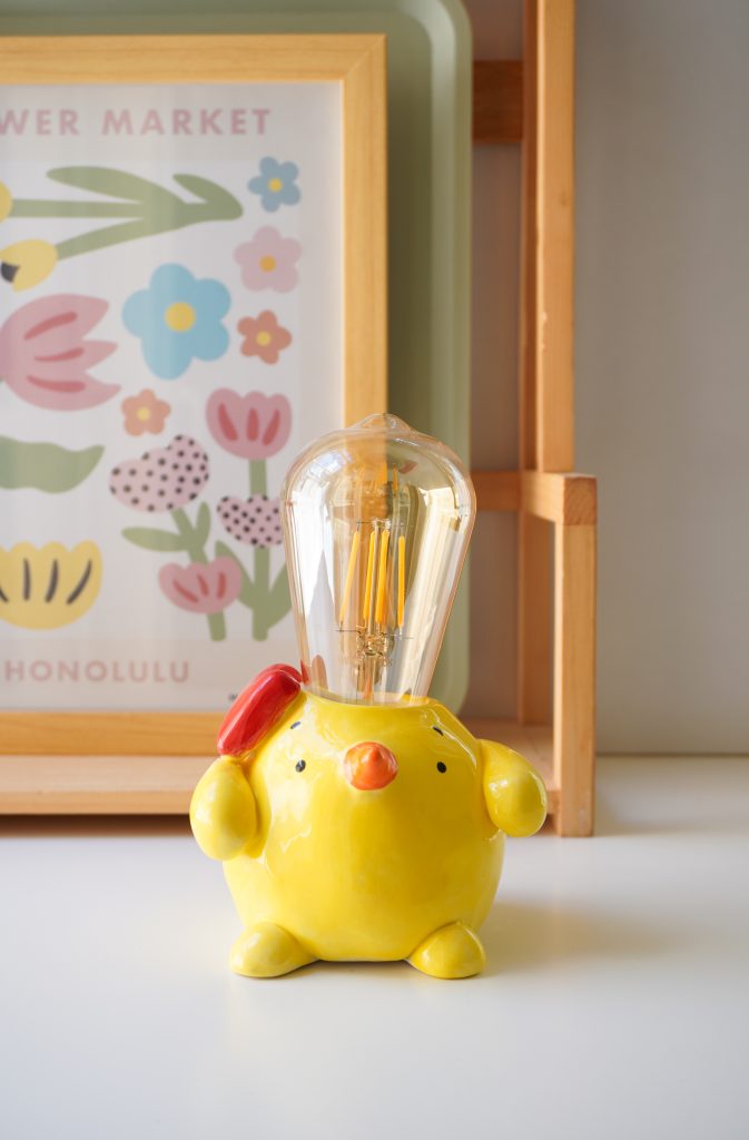 آباژور طرح جوجه دختر